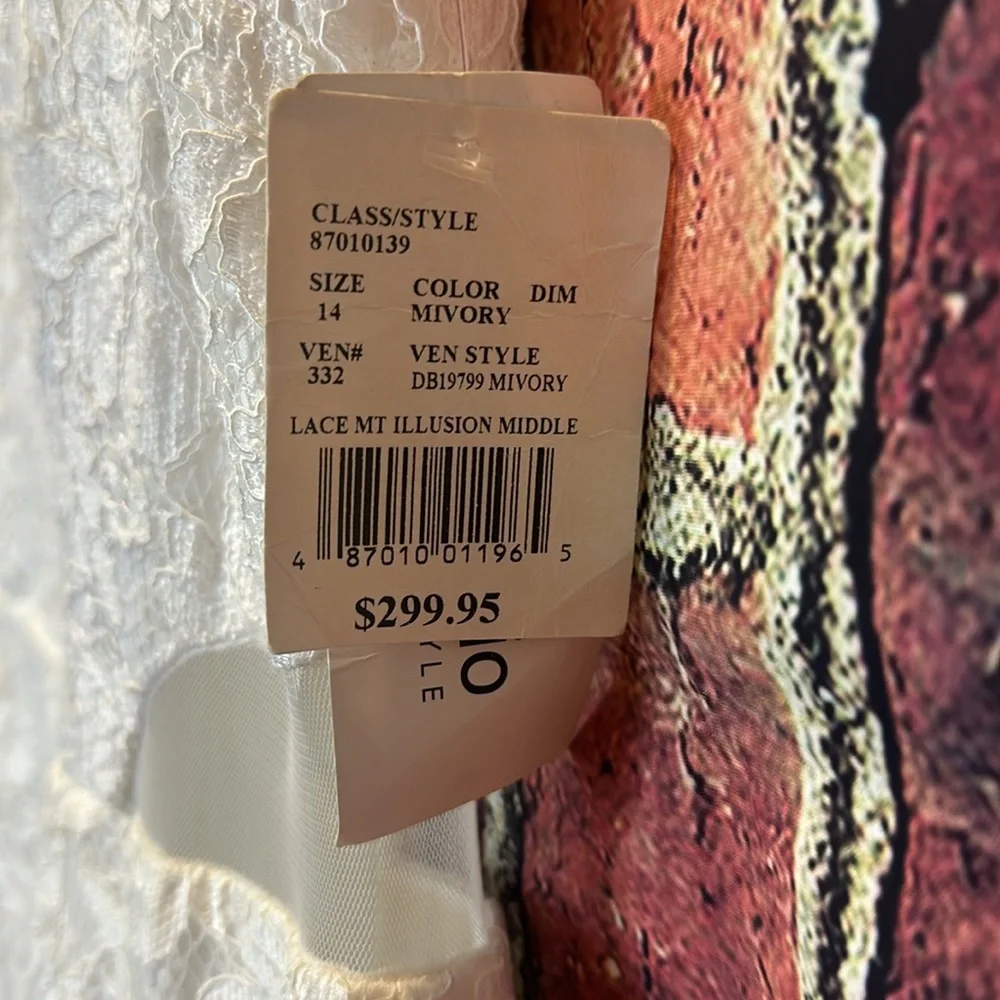 DB STUDIO Corded Lace Trumpet Wedding Dress with Illusion Sides. - size 14 NWT - Picture 7 of 16